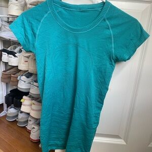Lululemon shirt!